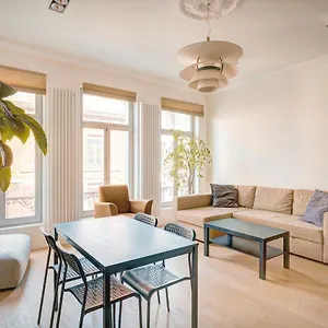 https://the-bright-stone-lodge-heart-of-antwerp.hotelsghent.com