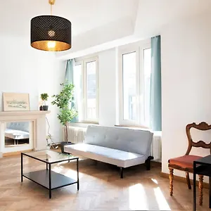 https://lily-apartment-historic-center-of-antwerp.hotelsghent.com
